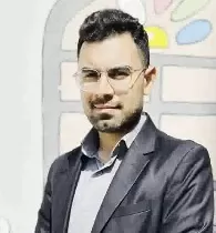 آقای امیررضا قلعه خانی